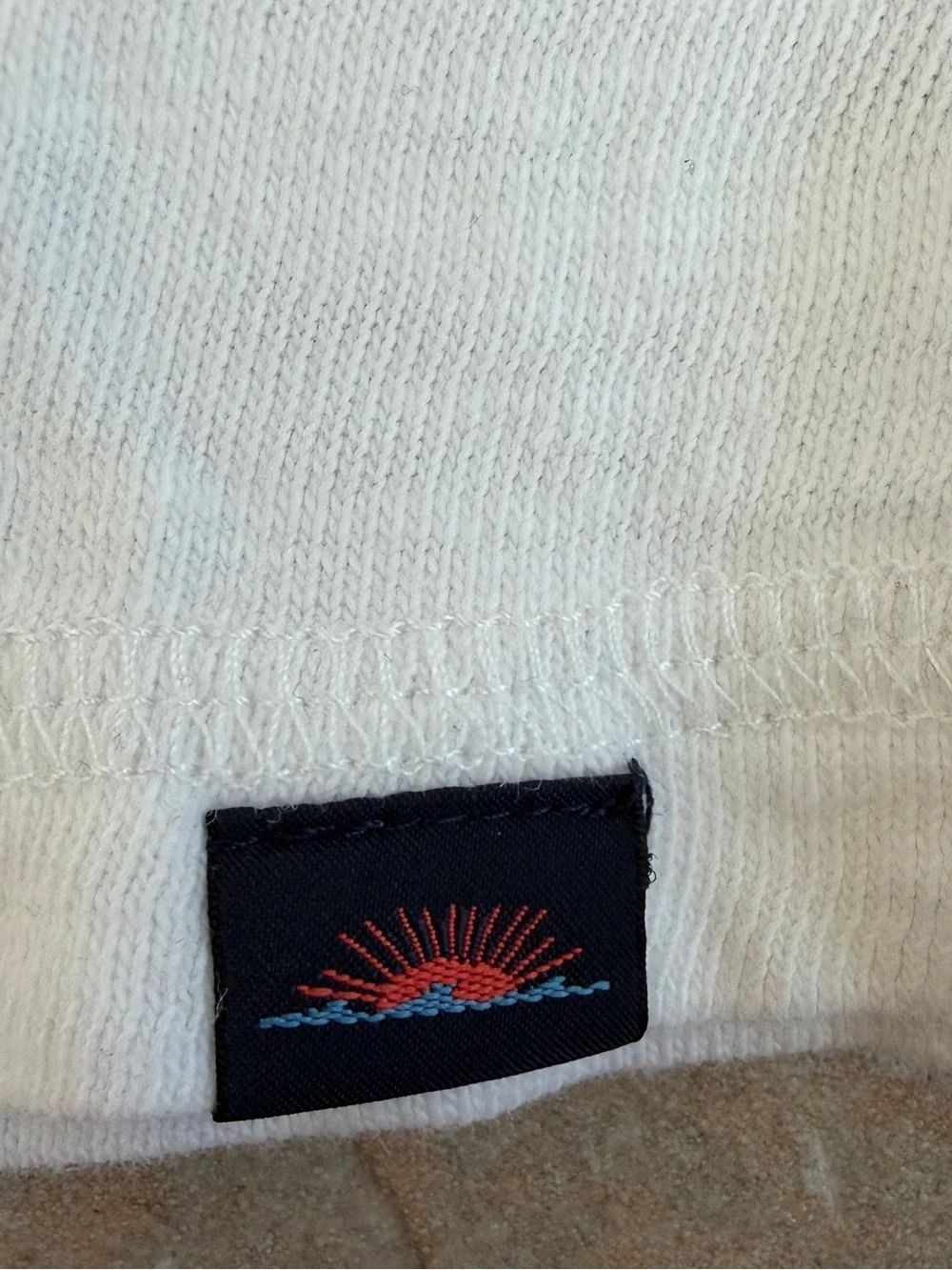 Faherty Sunwashed Organic Crew Long Sleeve in White Size Medium